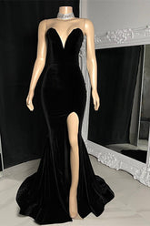 Charmantes ärmelloses Sweetheart-Ausschnitt-Ballkleid mit Schlitz vorne und langem Meerjungfrau-Abschlussballkleid